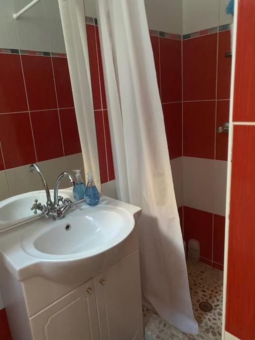 Appt 4 Pers Avec Jardin Ombrage En Centre Ville De Sete Ngoại thất bức ảnh